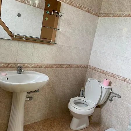 Проживание в семье “tek Riki” Корча